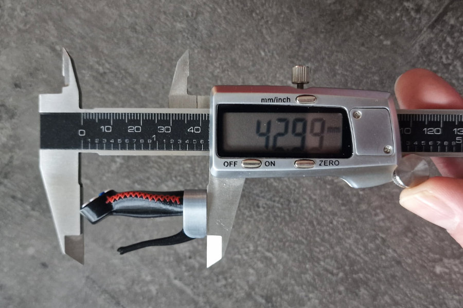 Cockpitausbau + fertige Cockpits